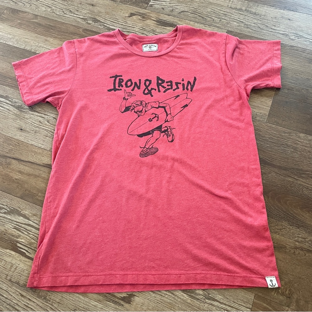 Iron and Resin mens t-shirt XL